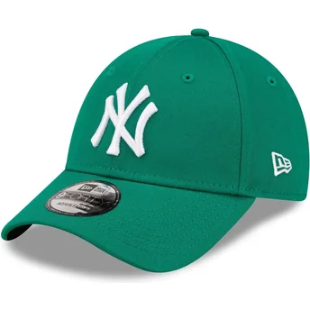 Шапка извита зелена регулируем 9FORTY League Essential на New York Yankees MLB от New Era