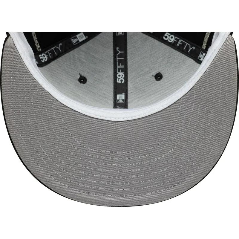 shapka-ploska-cherna-prilepnala-59fifty-chain-wrap-na-chicago-white-sox-mlb-ot-new-era