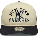 casquette-courbee-beige-et-bleue-marine-snapback-19twenty-heritage-new-york-yankees-mlb-new-era