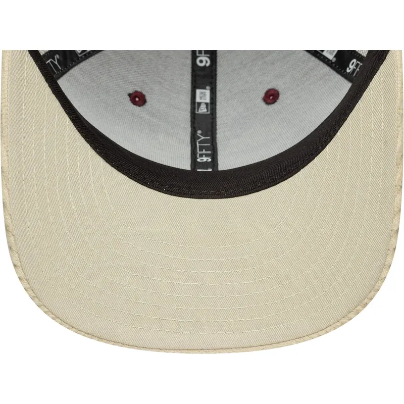 shapka-izvita-chervena-snapbek-9fifty-cord-ot-new-era