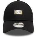 schwarze-verstellbare-curved-cap-9forty-badge-von-new-era