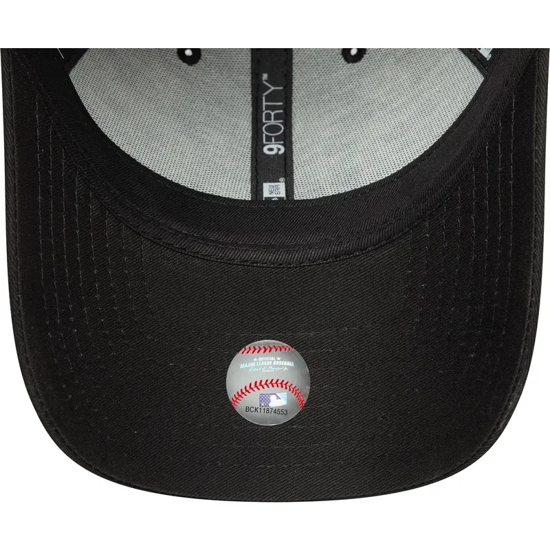 shapka-izvita-cherna-reguliruem-9forty-icon-na-new-york-yankees-mlb-ot-new-era