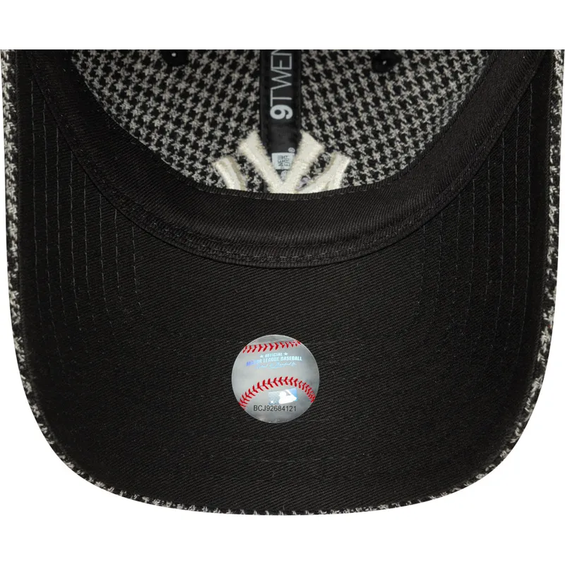 shapka-izvita-cherna-reguliruem-9twenty-houndstooth-na-new-york-yankees-mlb-ot-new-era