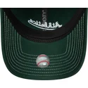 shapka-izvita-zelena-reguliruem-9twenty-contrast-stitch-na-oakland-athletics-mlb-ot-new-era