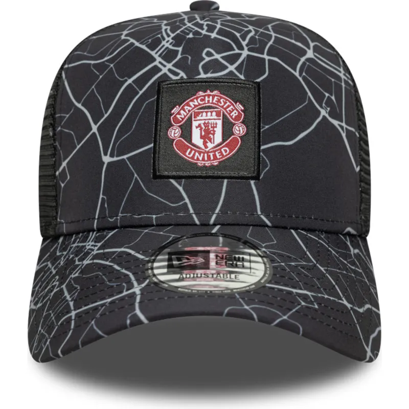 shapka-izvita-shapka-traker-cherna-snapbek-a-frame-all-over-print-na-manchester-united-football-club-premier-league-ot-new-era