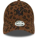 new-era-new-york-yankees-mlb-9forty-leopard-cord-justerbar-kasket-med-buet-skygge-til-kvinder