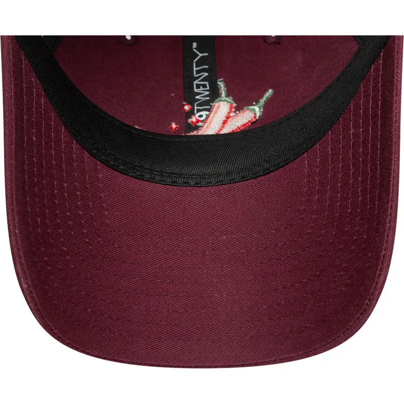 gebogene-bordeauxrote-verstellbare-damenkappe-9twenty-phrase-spicy-von-new-era