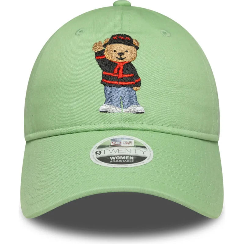 grune-hellgrune-gebogene-verstellbare-damenkappe-9twenty-bear-von-ac-milan-serie-a-von-new-era
