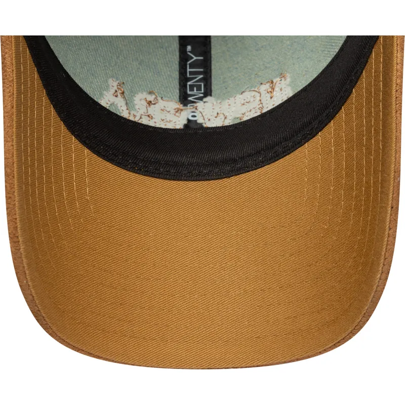 justerbar-bla-og-brun-buet-kasket-til-kvinder-9twenty-western-pin-fra-new-era