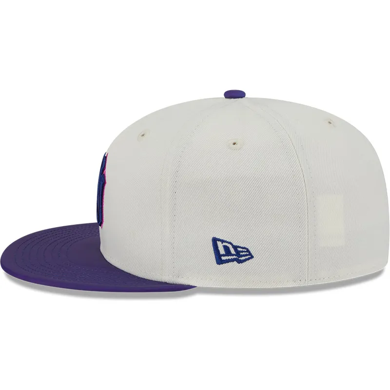 beige-og-violet-justeret-59fifty-clr-dvlp-flad-kasket-fra-new-york-yankees-mlb-fra-new-era