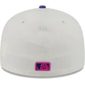 beige-violette-eng-anliegende-59fifty-clr-dvlp-kappe-der-new-york-yankees-mlb-von-new-era