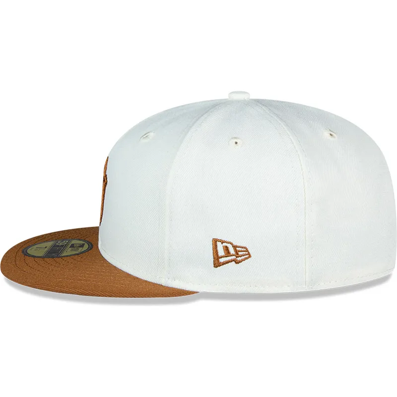 shapka-ploska-kafyav-prilepnala-59fifty-chrome-toast-side-patch-na-new-york-yankees-mlb-ot-new-era