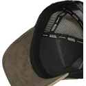 casquette-trucker-marron-et-noire-cut01-von-dutch