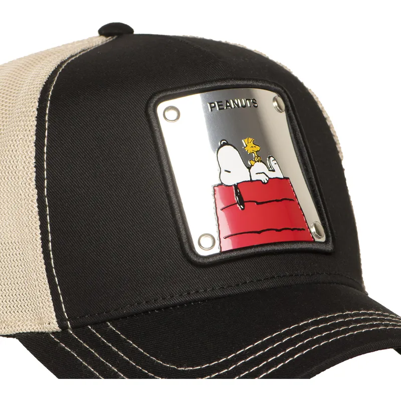 shapka-izvita-traker-cherna-snapbek-pea6-naw6-snoopy-i-emilio-fstci-ot-capslab