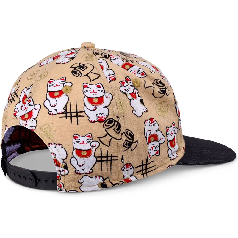 flad-beige-og-sort-snapback-kasket-til-dreng-lucky-cat-linen-fra-djinns