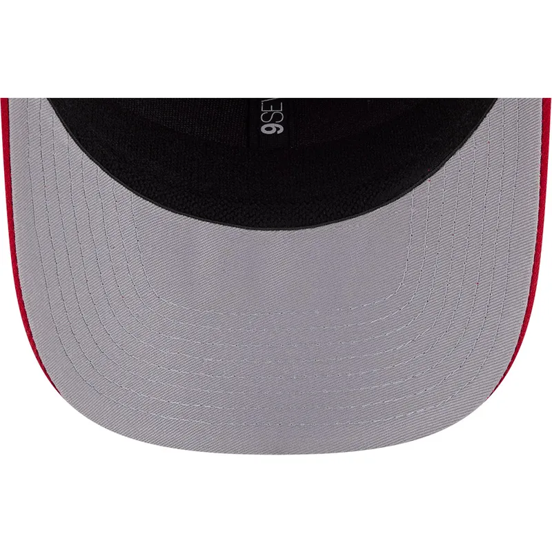 new-era-izvita-kozirka-9seventy-stretch-snap-stated-detroit-red-wings-nhl-chervena-shapka-s-tik-tak