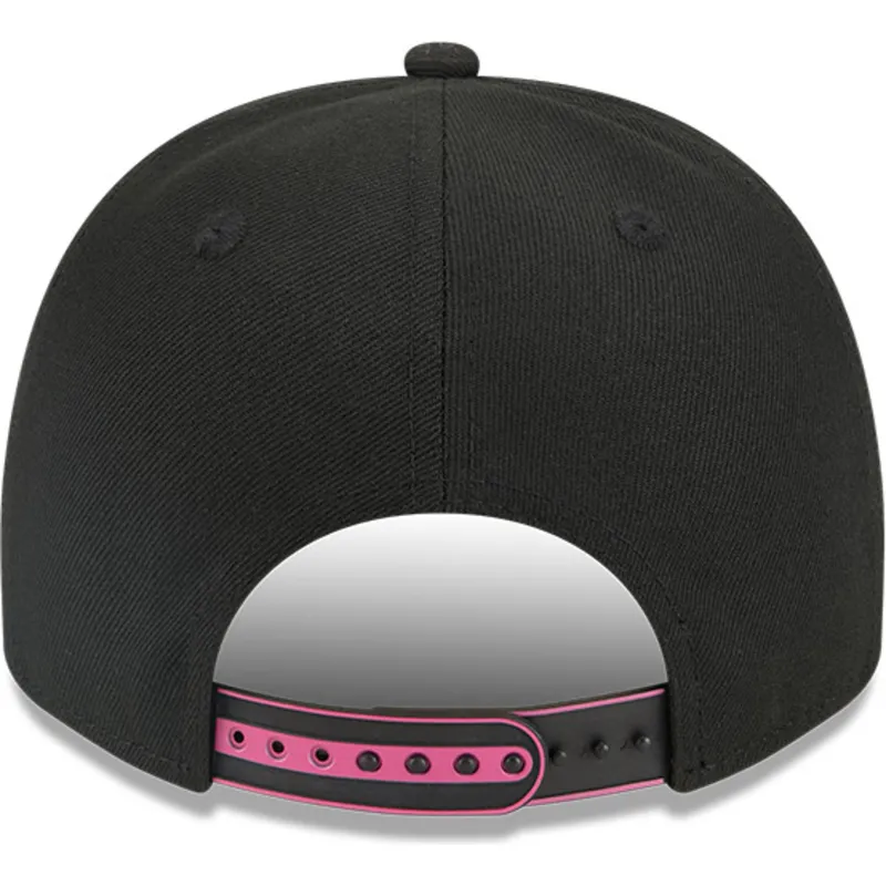shapka-izvita-cherna-snapbek-9fifty-a-frame-neon-na-oakland-athletics-mlb-ot-new-era