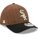 brun-og-sort-justerbar-kurvet-kasket-9twenty-a-frame-wool-pinstripe-fra-chicago-white-sox-mlb-fra-new-era