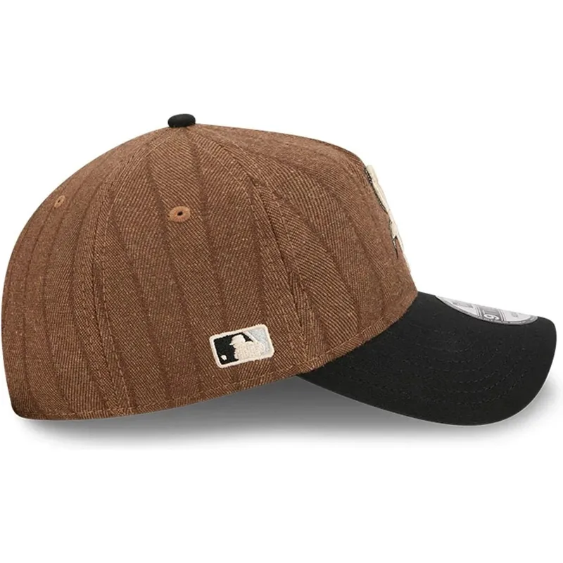 new-era-izvita-kozirka-9twenty-a-frame-vlnena-rajeta-chicago-white-sox-mlb-kafyava-i-cherna-reguliruema-shapka
