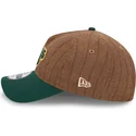 justerbar-9twenty-a-frame-uldnalstribet-brun-og-gron-buet-kasket-fra-oakland-athletics-mlb-fra-new-era
