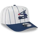 shapka-izvita-byala-snapbek-9fifty-a-frame-satin-pinstripe-na-chicago-white-sox-mlb-ot-new-era