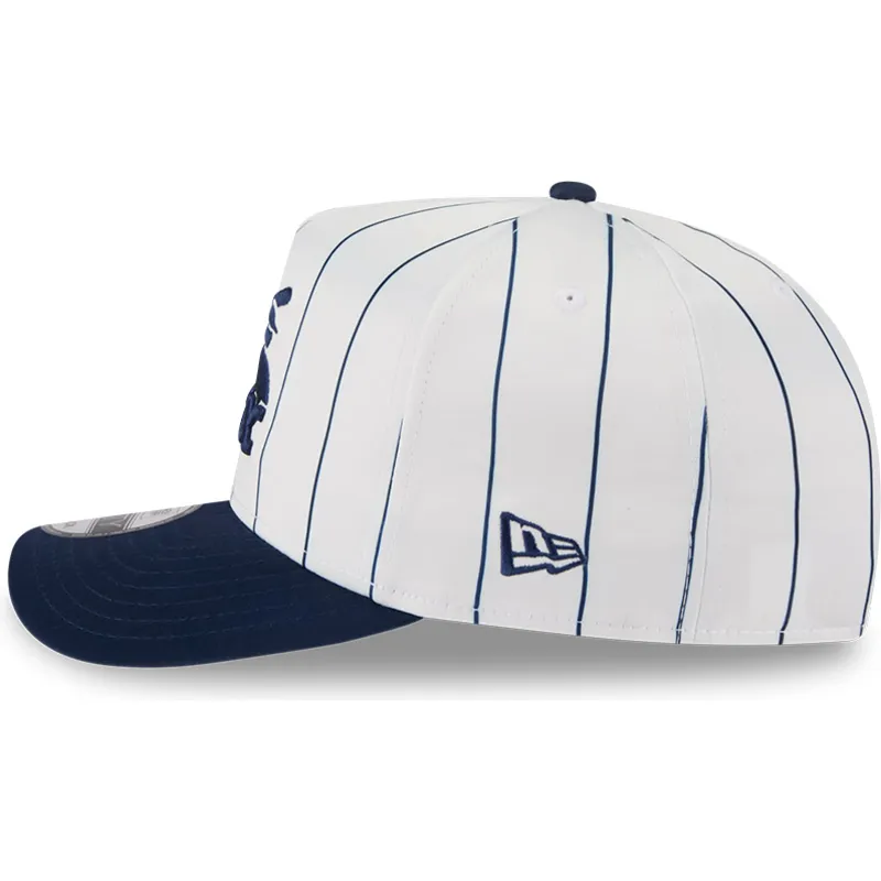 shapka-izvita-byala-snapbek-9fifty-a-frame-satin-pinstripe-na-chicago-white-sox-mlb-ot-new-era