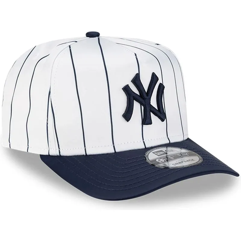 shapka-izvita-byala-snapbek-9fifty-a-frame-satin-pinstripe-na-new-york-yankees-mlb-ot-new-era
