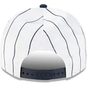 shapka-izvita-byala-snapbek-9fifty-a-frame-satin-pinstripe-na-new-york-yankees-mlb-ot-new-era