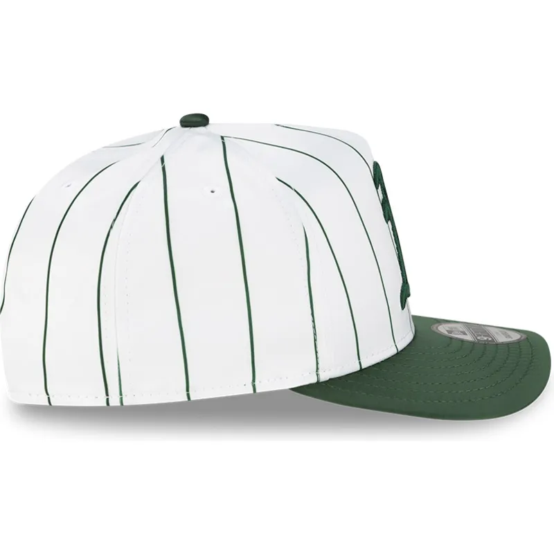 shapka-izvita-byala-snapbek-9fifty-a-frame-satin-pinstripe-na-oakland-athletics-mlb-ot-new-era
