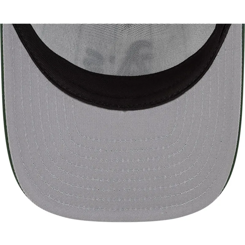 shapka-izvita-byala-snapbek-9fifty-a-frame-satin-pinstripe-na-oakland-athletics-mlb-ot-new-era
