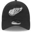 sort-justerbar-kurvet-kasket-9twenty-stamp-fra-detroit-red-wings-nhl-fra-new-era
