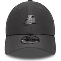 gorra-curva-gris-ajustable-9forty-pin-de-los-angeles-lakers-nba-de-new-era