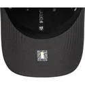 gorra-curva-gris-ajustable-9forty-pin-de-los-angeles-lakers-nba-de-new-era