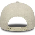 shapka-izvita-bezhov-snapbek-9forty-melton-wool-na-new-york-yankees-mlb-ot-new-era