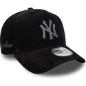 shapka-izvita-cherna-reguliruema-9forty-e-frame-cord-na-new-york-yankees-mlb-ot-new-era