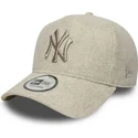 beige-buet-kasket-snapback-med-beige-logo-9forty-e-frame-melton-fra-new-york-yankees-mlb-fra-new-era