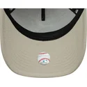 beige-buet-kasket-snapback-med-beige-logo-9forty-e-frame-tonal-icon-fra-los-angeles-dodgers-mlb-fra-new-era