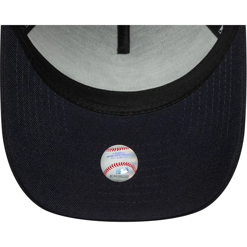 shapka-izvita-tmnosin-snapbek-9forty-e-frame-tonal-icon-na-new-york-yankees-mlb-ot-new-era