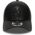 shapka-izvita-cherna-snapbek-9forty-m-crown-pu-na-new-york-yankees-mlb-ot-new-era