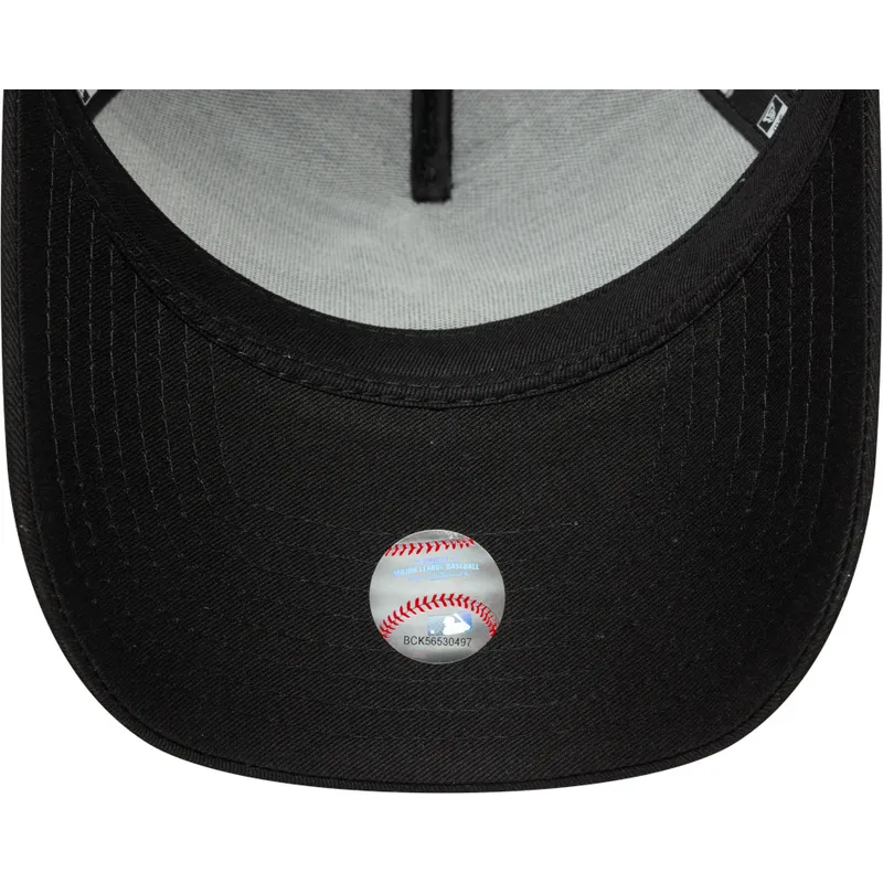 schwarze-trucker-cap-mit-grunem-logo-a-frame-league-essential-der-new-york-yankees-mlb-von-new-era