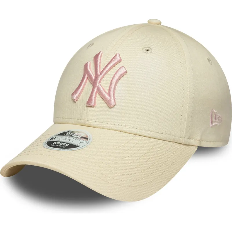 beige-gebogene-verstellbare-damenkappe-mit-rosa-logo-9forty-league-essential-der-new-york-yankees-mlb-von-new-era