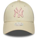 shapka-izvita-bezhov-reguliruema-rosa-9forty-league-essential-na-new-york-yankees-mlb-ot-new-era