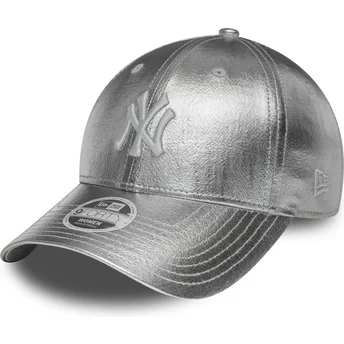 Verstellbare silberne gebogene Kappe für Damen 9FORTY Metallic New York Yankees MLB von New Era