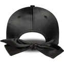schwarze-verstellbare-curved-cap-fur-damen-mit-schwarzem-logo-9forty-satin-bow-back-der-new-york-yankees-mlb-von-new-era