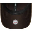 shapka-izvita-kafyav-reguliruem-9twenty-worn-pu-na-new-york-yankees-mlb-ot-new-era
