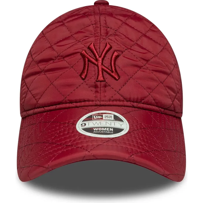 rod-justerbar-kvindekasket-med-buet-skygge-og-rodt-logo-9twenty-padded-fra-new-york-yankees-mlb-af-new-era