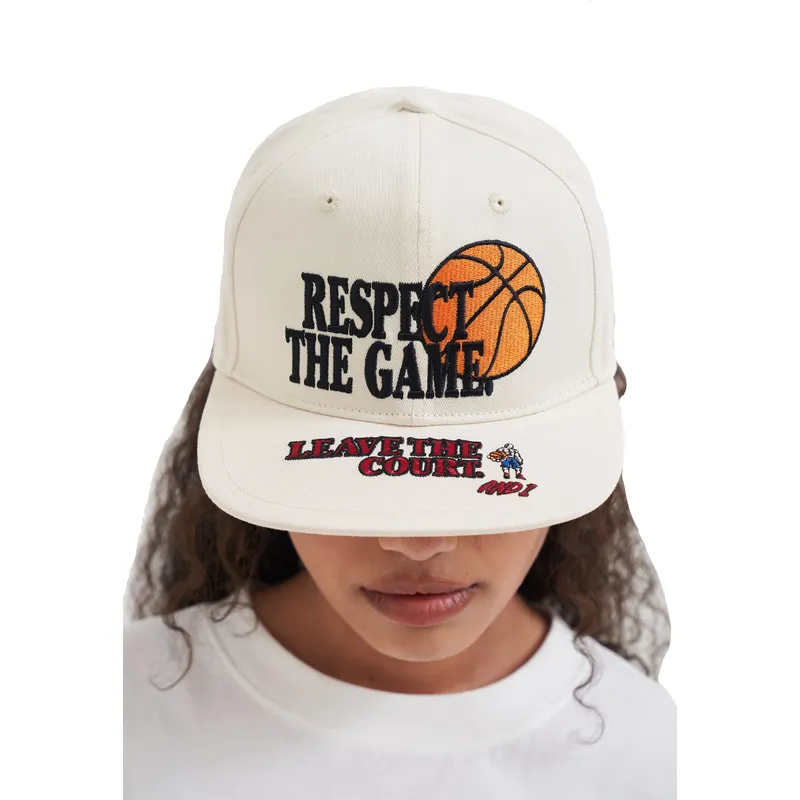 shapka-ploska-bezhov-snapbek-respect-the-game-slogan-ot-and1