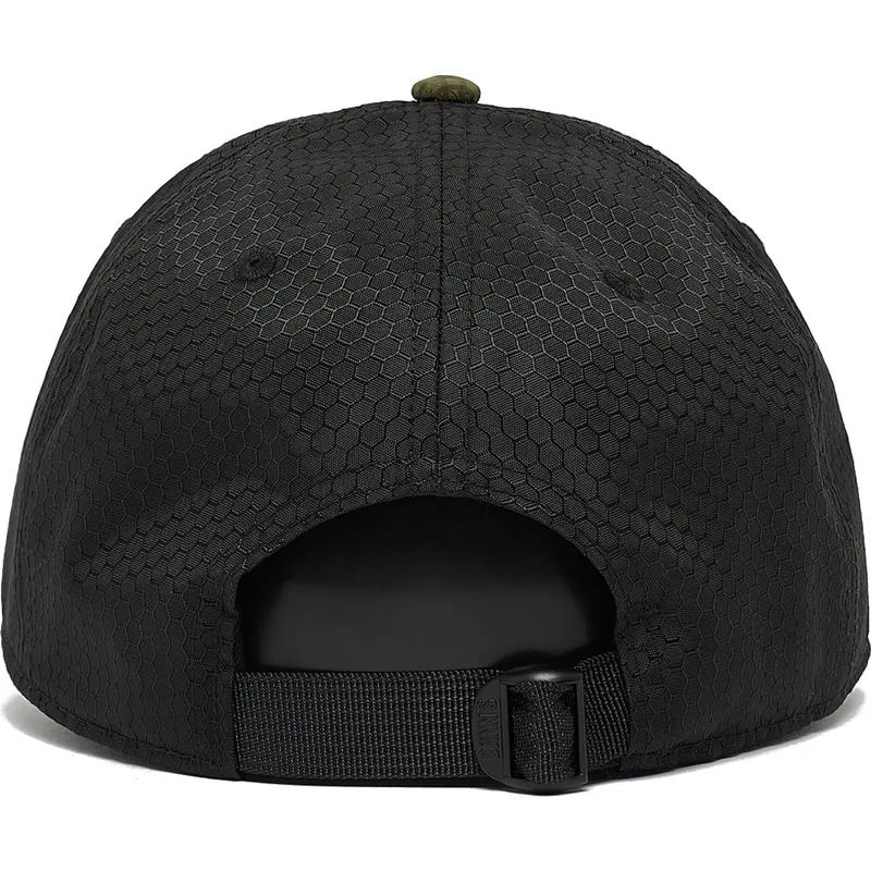grune-und-schwarze-verstellbare-curved-cap-truefit-resting-man-von-djinns