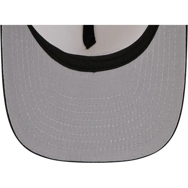 shapka-izvita-cherna-snapbek-9fifty-a-frame-precurved-hardwood-classics-na-detroit-pistons-nba-ot-new-era