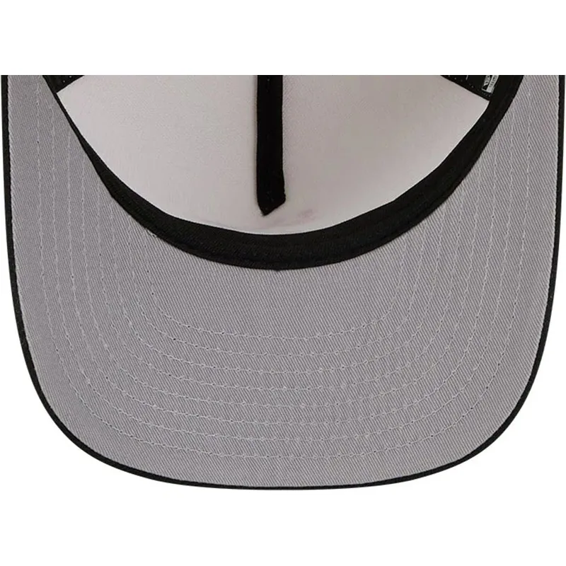 buet-beige-og-sort-snapback-kasket-9fifty-a-frame-precurved-hardwood-classics-fra-milwaukee-bucks-nba-fra-new-era